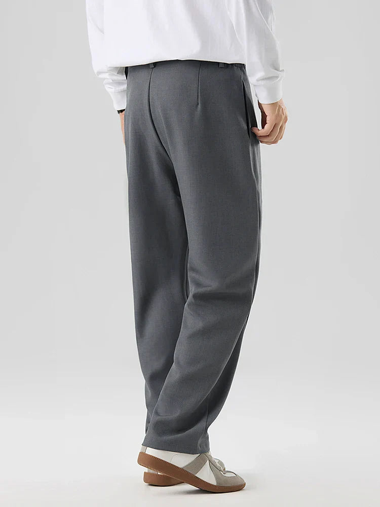Phill | Straight Cut Pleated Pant